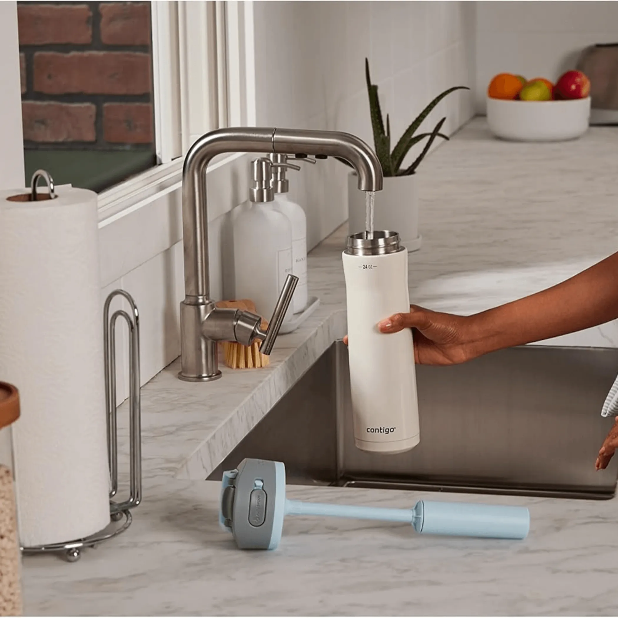 Chill Stainless Steel Water Bottle with Autospout Straw Lid and Filter Salt - Image 4